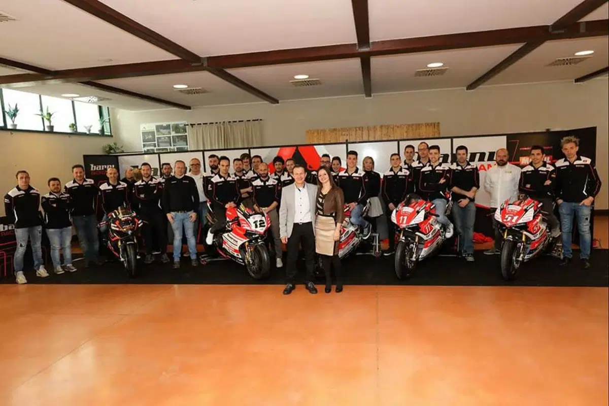 Il Team Barni Racing presenta la Ducati Panigale V4 che porterà al  National Trophy (9)