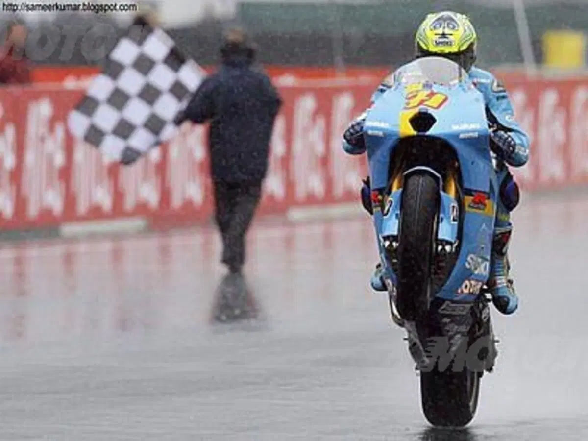 Dopo un paio d’anni di assenza AXO Sport  torna alla MotoGP (4)