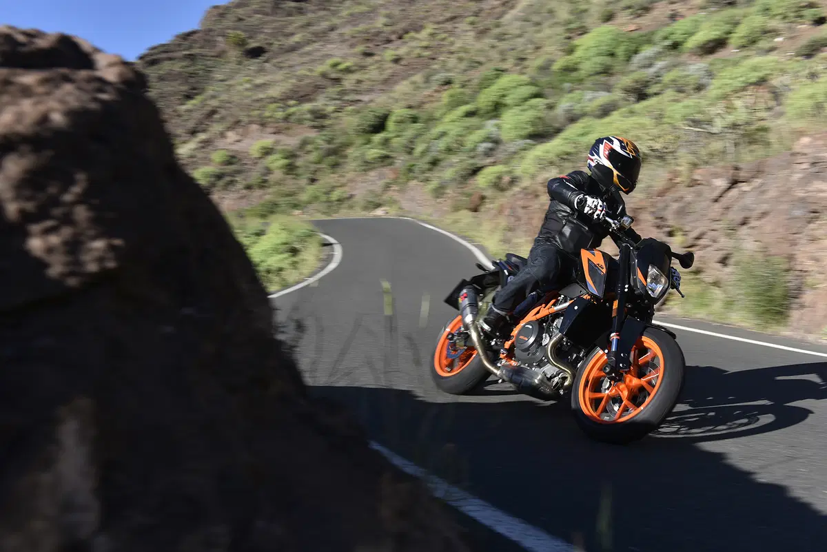 KTM Duke 690 e R