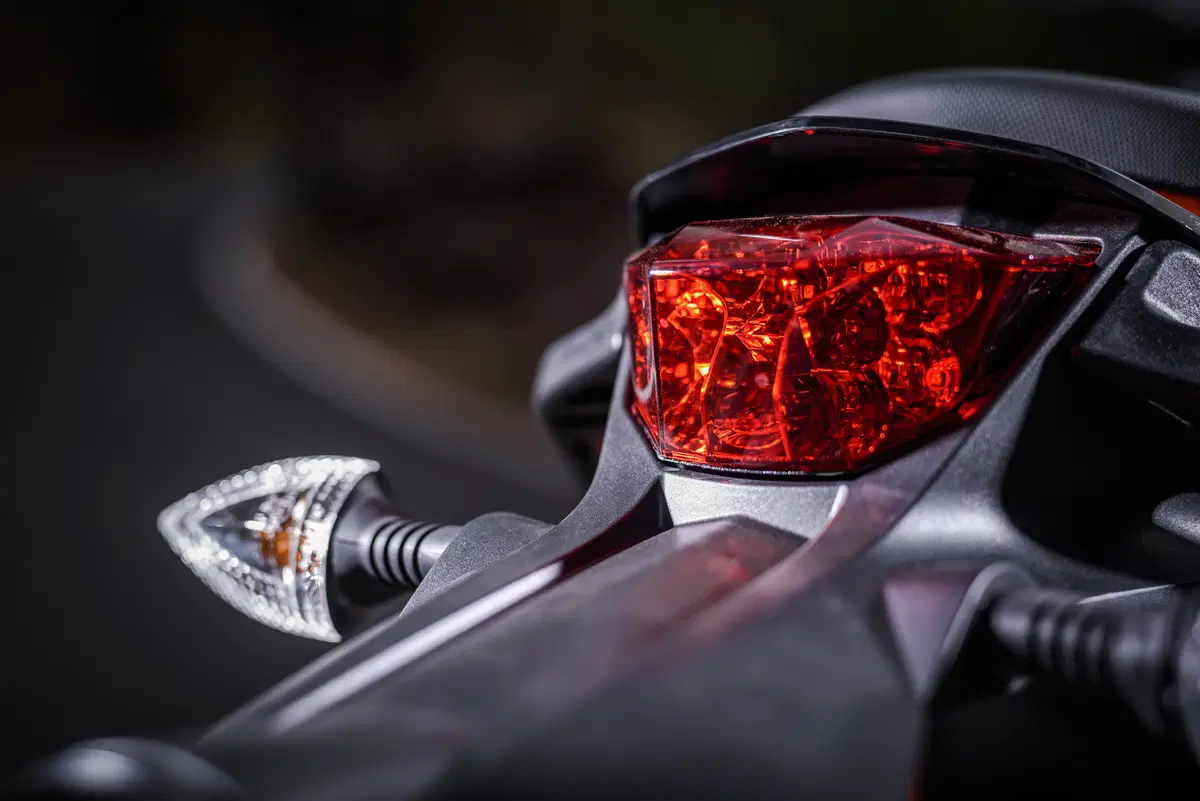 KTM Duke 690 e R (31)