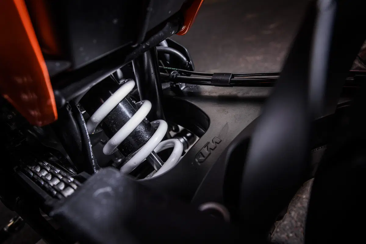 KTM Duke 690 e R (36)