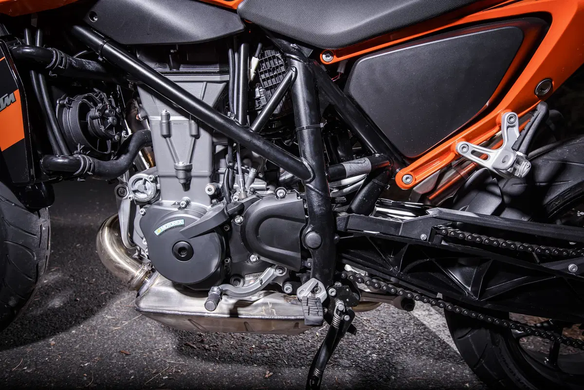 KTM Duke 690 e R (39)