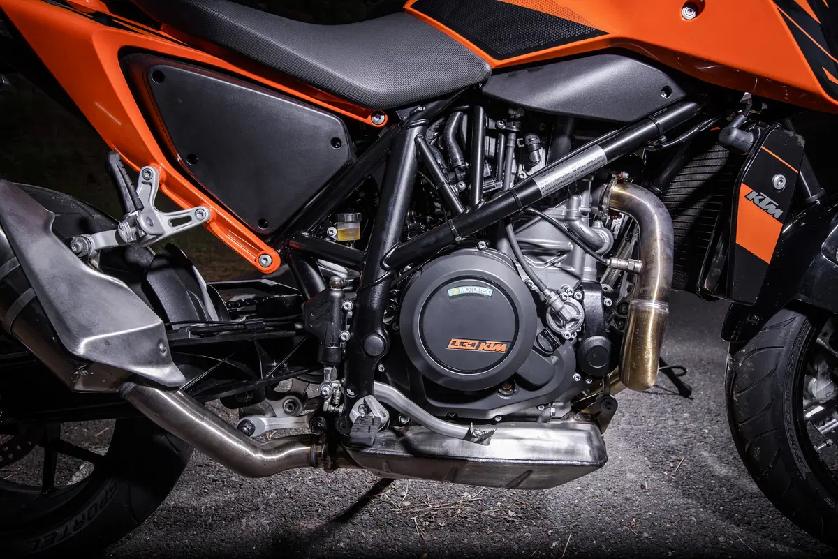 KTM Duke 690 e R (40)