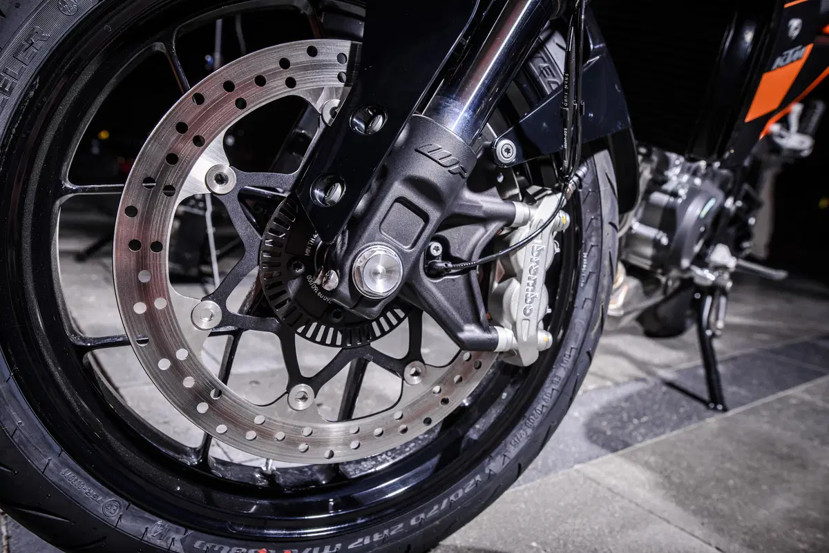 KTM Duke 690 e R (38)