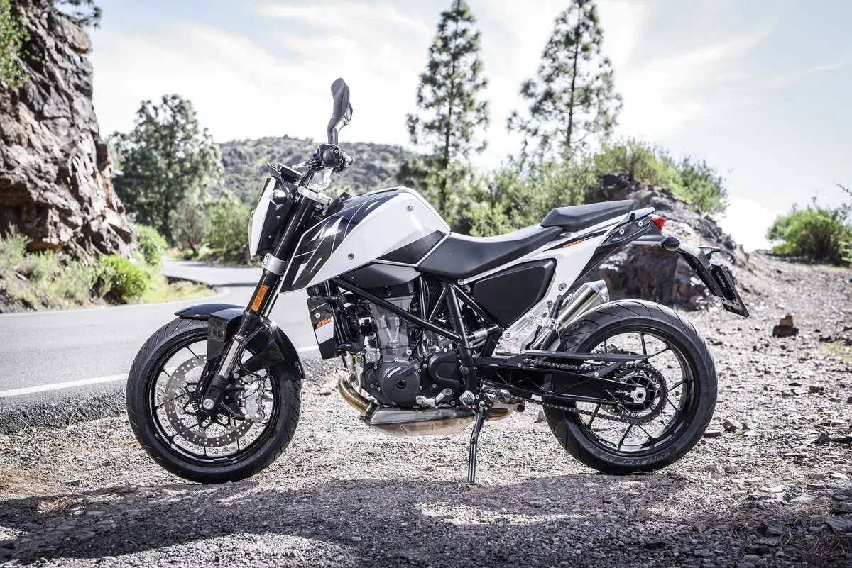 KTM Duke 690 e R (26)