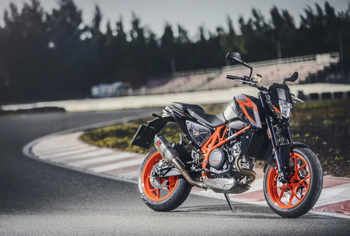KTM Duke 690 e R (42)
