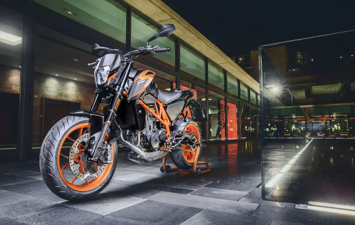 KTM Duke 690 e R (43)