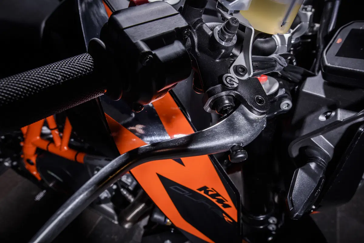 KTM Duke 690 e R (52)