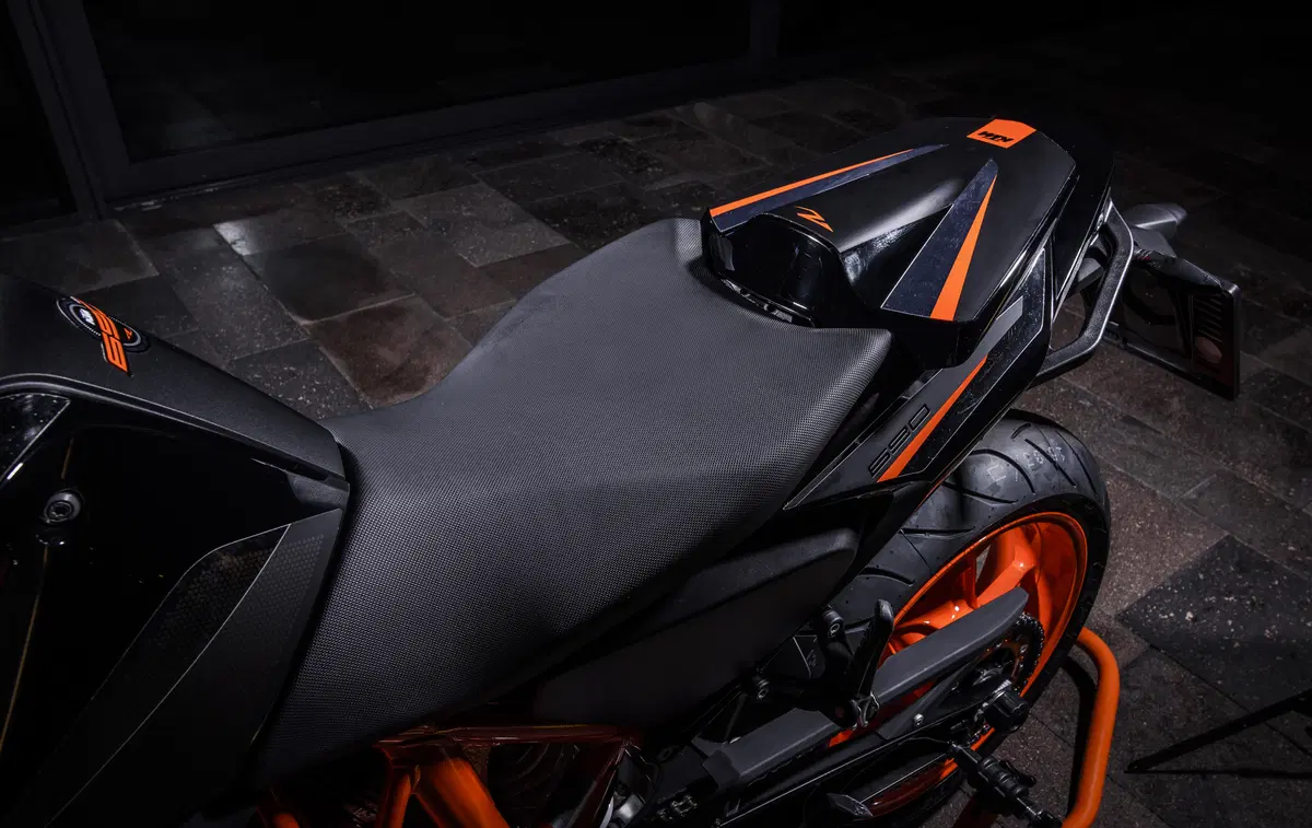 KTM Duke 690 e R (54)