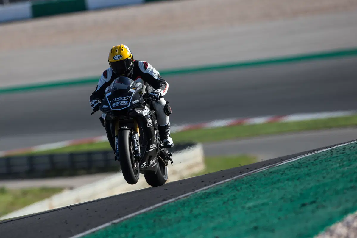 Yamaha YZF-R1M 2018 (9)
