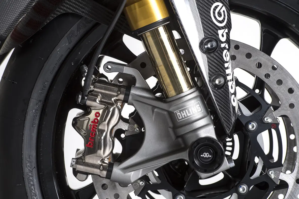Yamaha YZF-R1M 2018 (2)