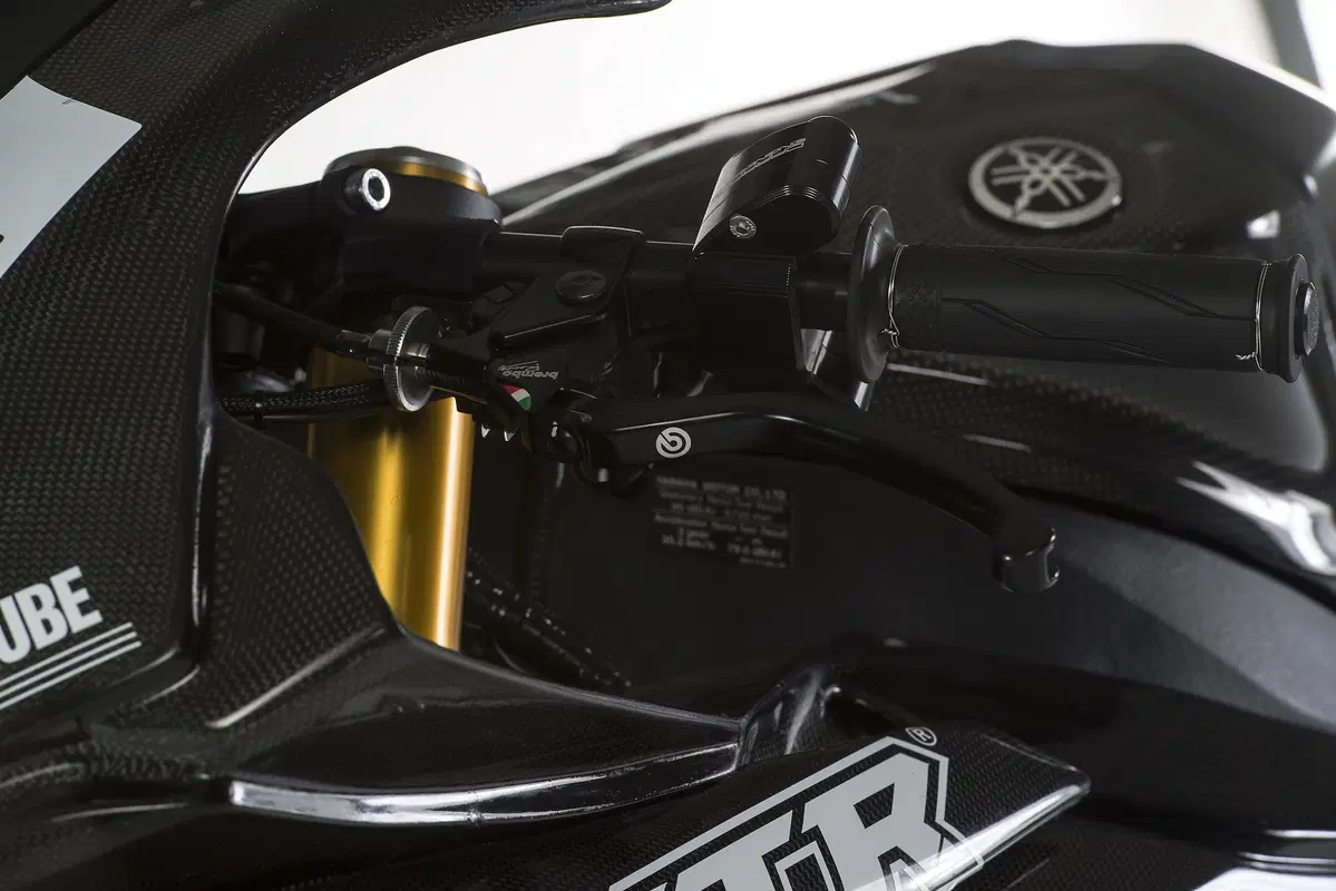 Yamaha YZF-R1M 2018 (9)