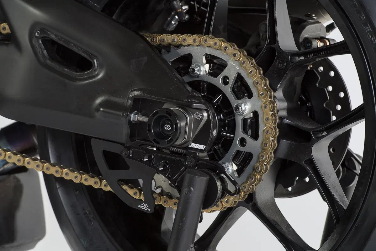 Yamaha YZF-R1M 2018 (12)