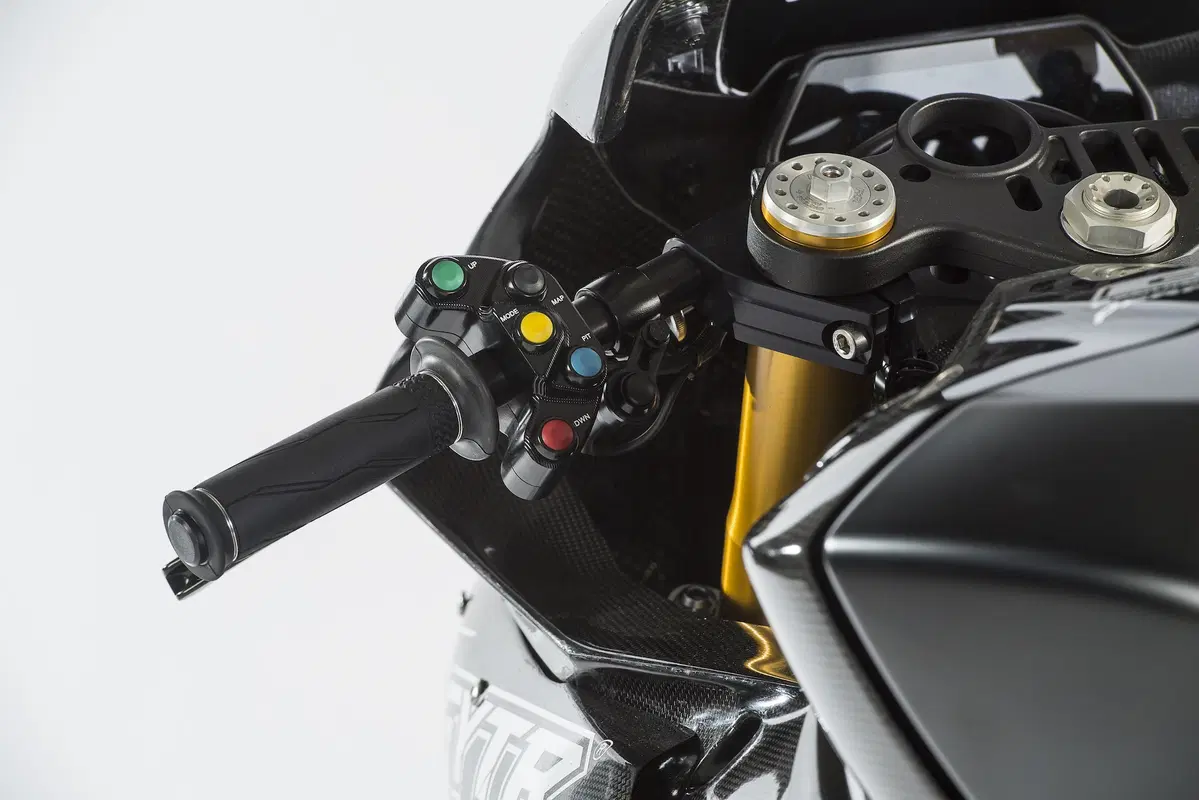 Yamaha YZF-R1M 2018 (14)