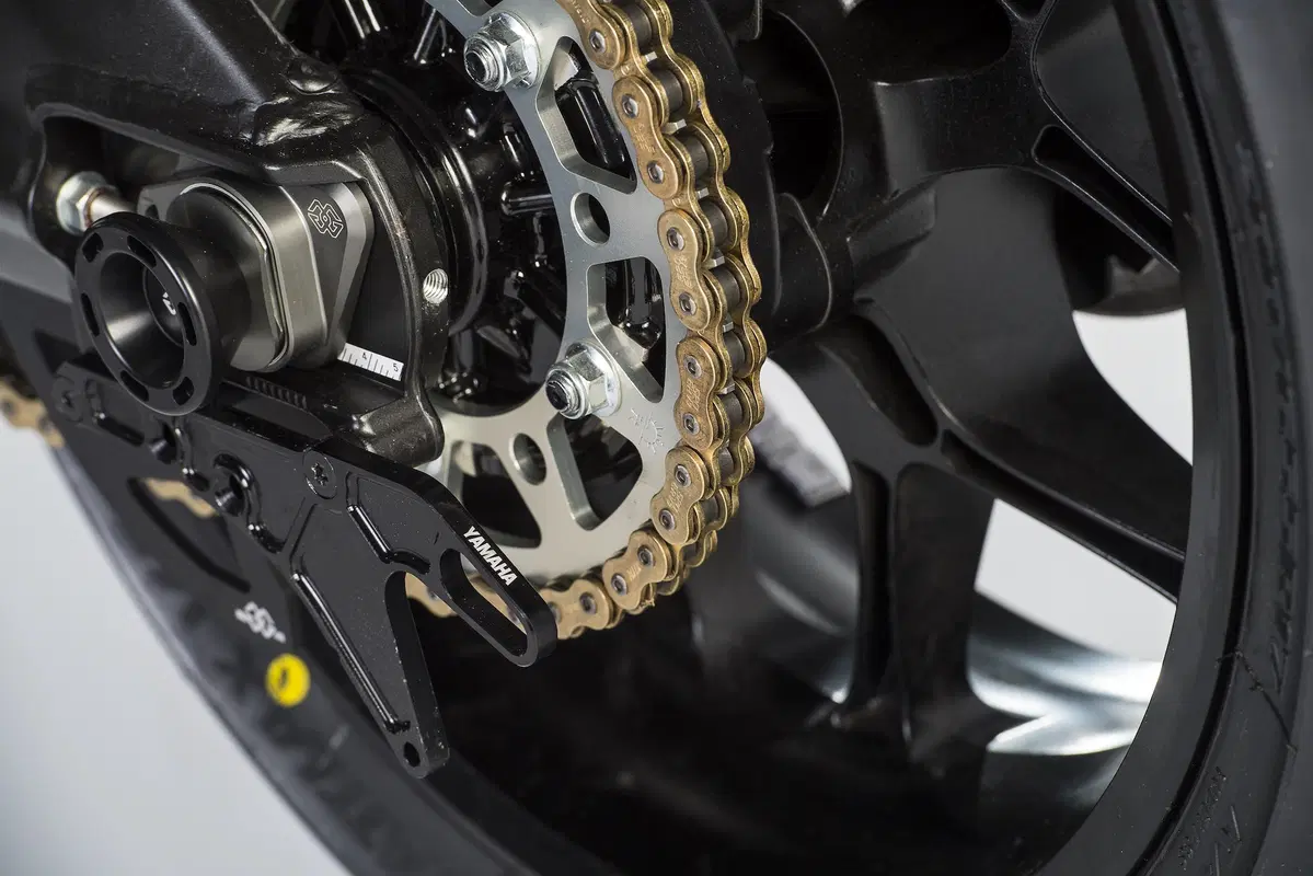 Yamaha YZF-R1M 2018 (23)