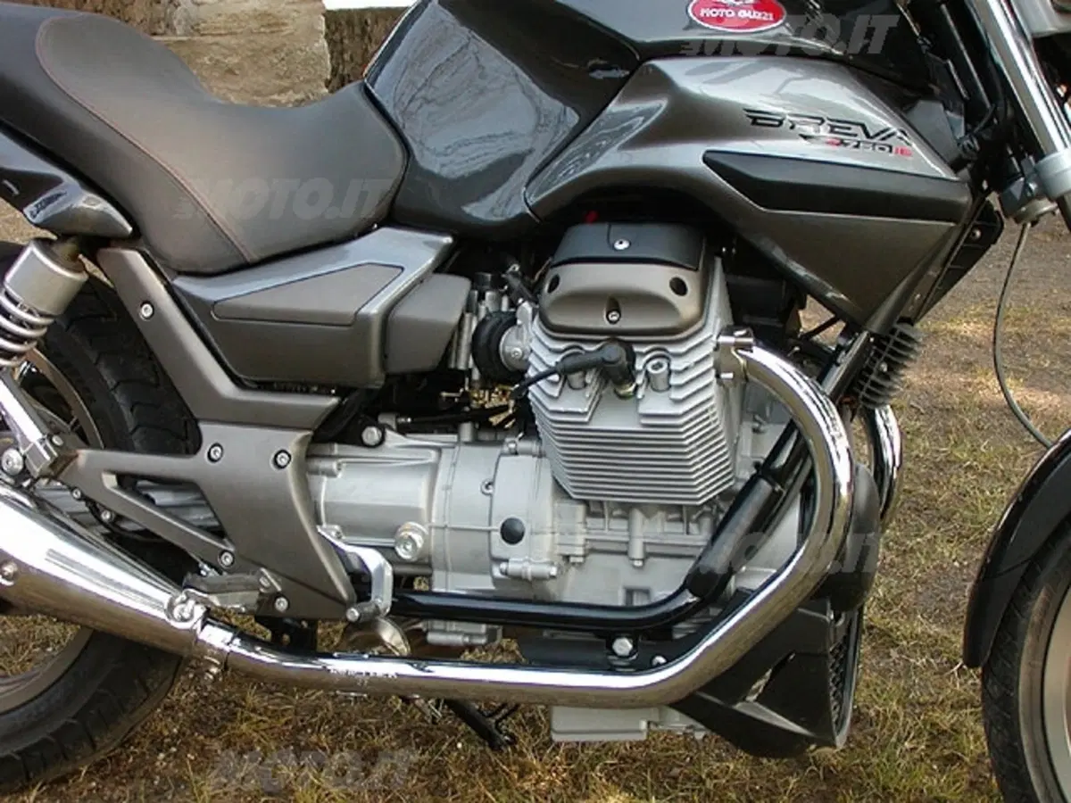 MOTO GUZZI Breva 750 i.e. (5)