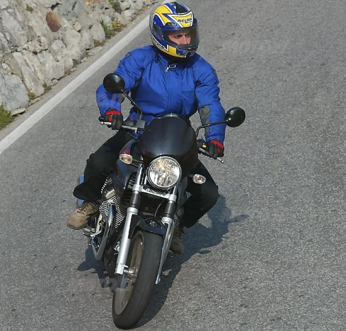 MOTO GUZZI Breva 750 i.e. (11)