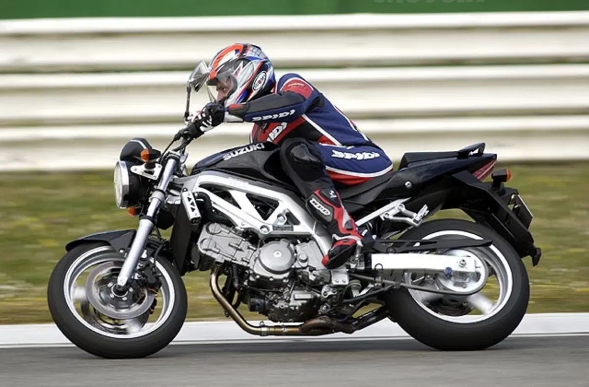 Suzuki SV 650, S e 1000 (6)