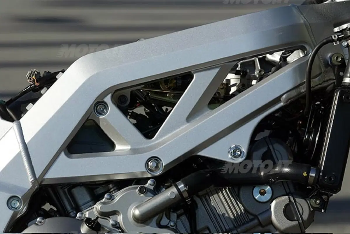 Suzuki SV 650, S e 1000 (16)