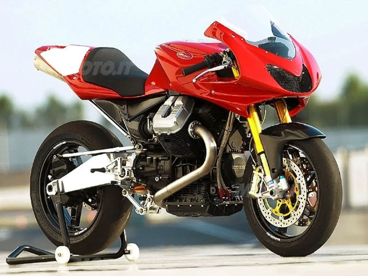 MOTO GUZZI MGS-01 Corsa