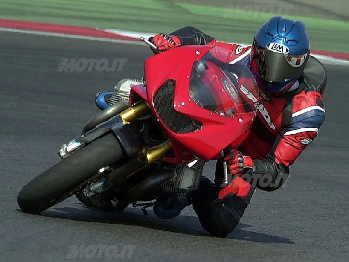 MOTO GUZZI MGS-01 Corsa (11)