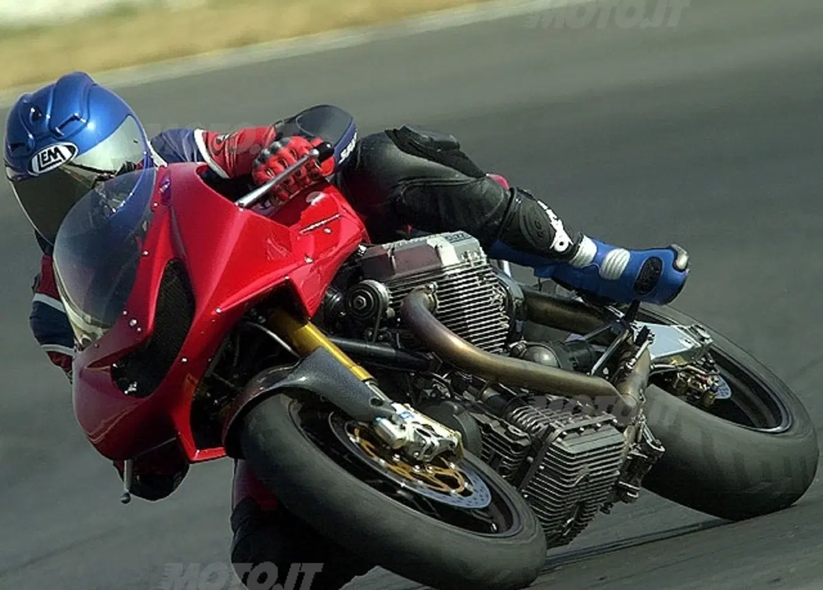 MOTO GUZZI MGS-01 Corsa (12)