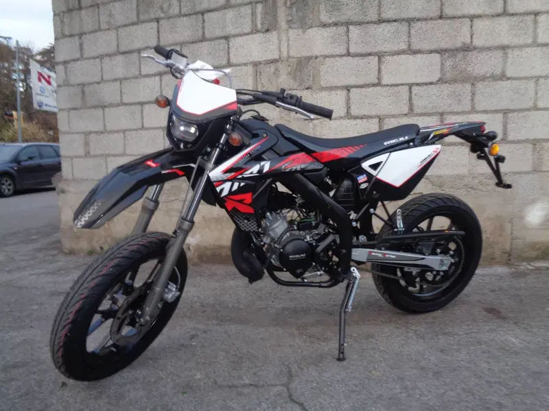 Rieju MRT 50 Motard (2009 - 17) (2)