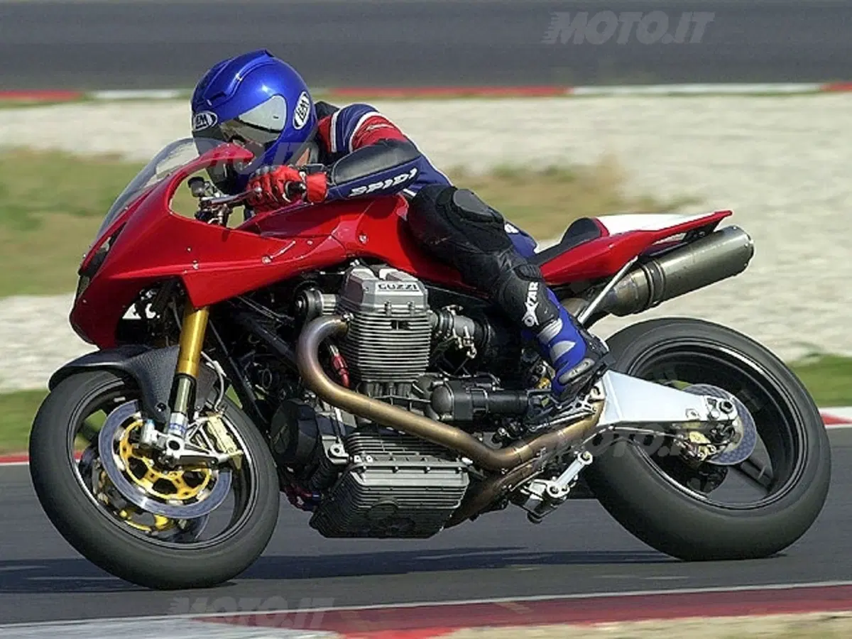 MOTO GUZZI MGS-01 Corsa (14)