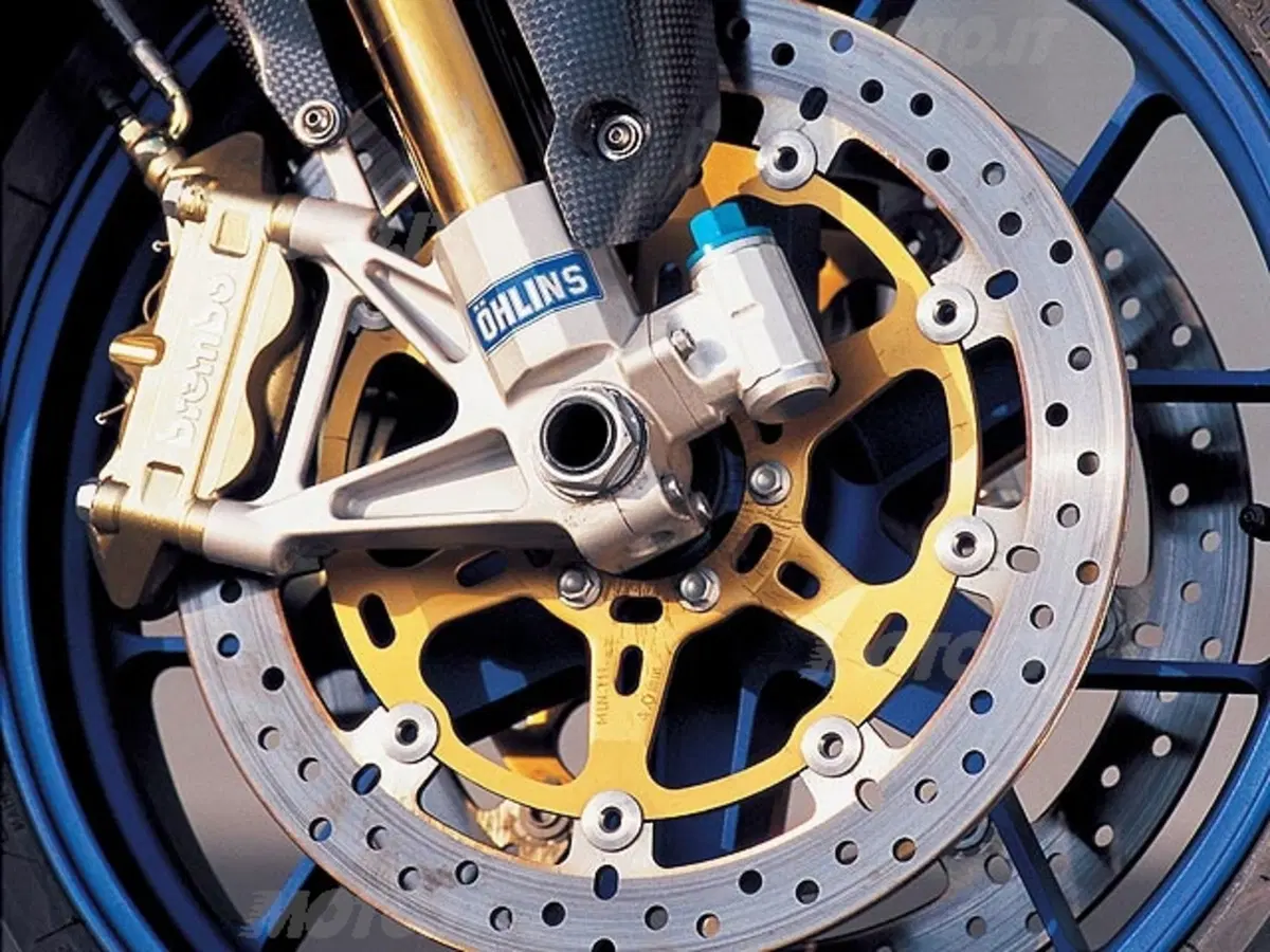 APRILIA RSV 1000 R Factory (16)