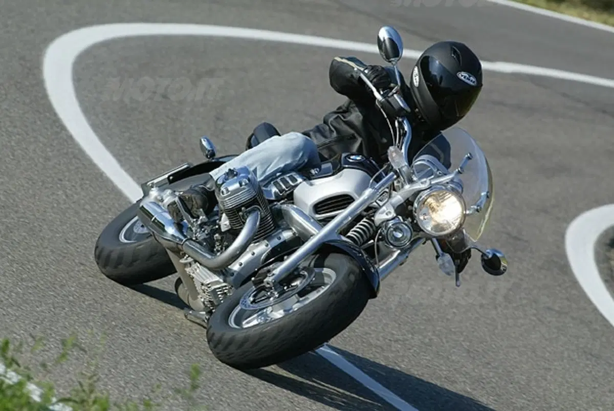 BMW R 1200 C Montauk (16)