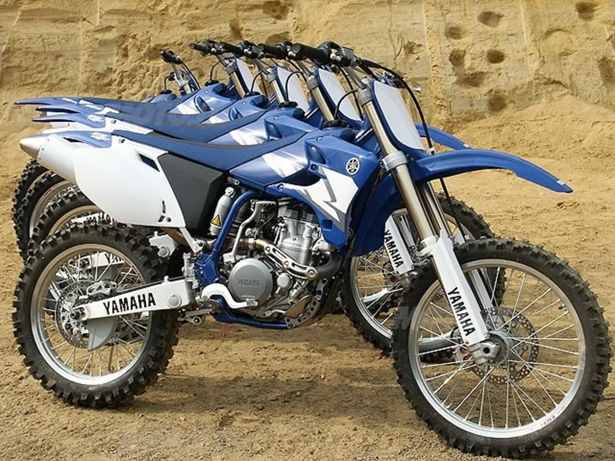 YAMAHA Cross MY 2004 (2)