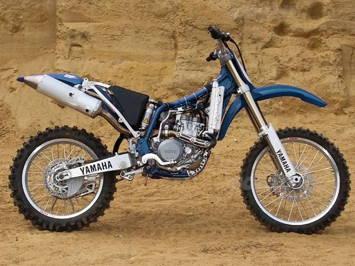 YAMAHA Cross MY 2004 (25)