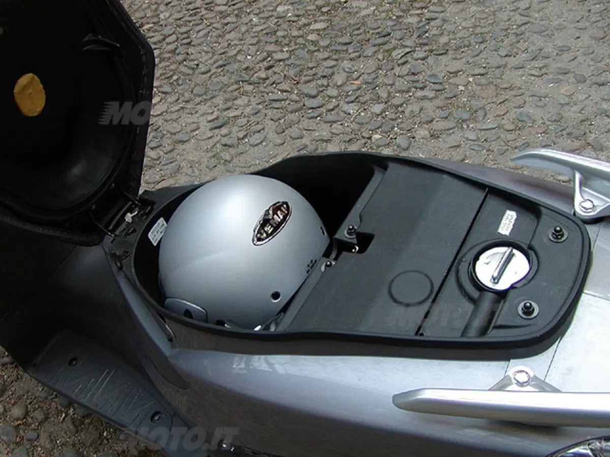 KYMCO People 125 (15)