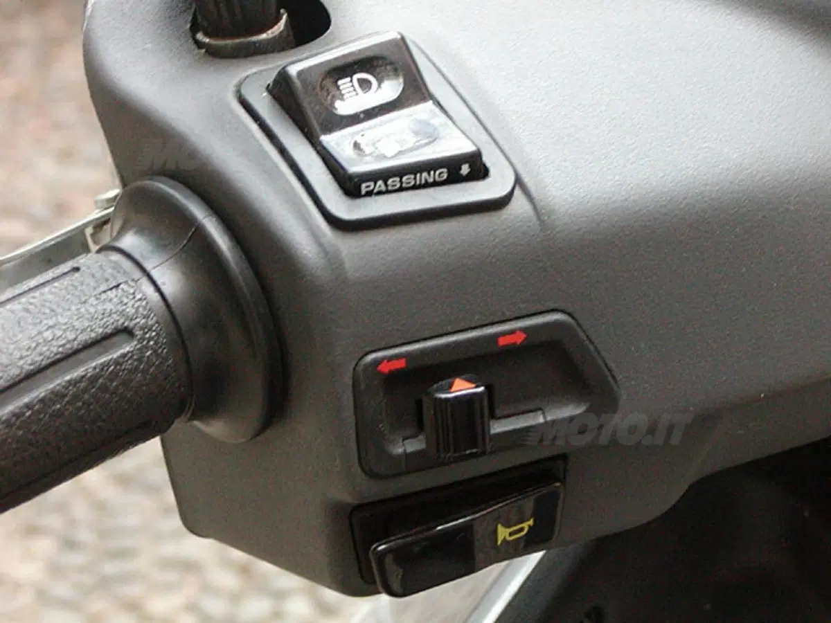 KYMCO People 125 (17)