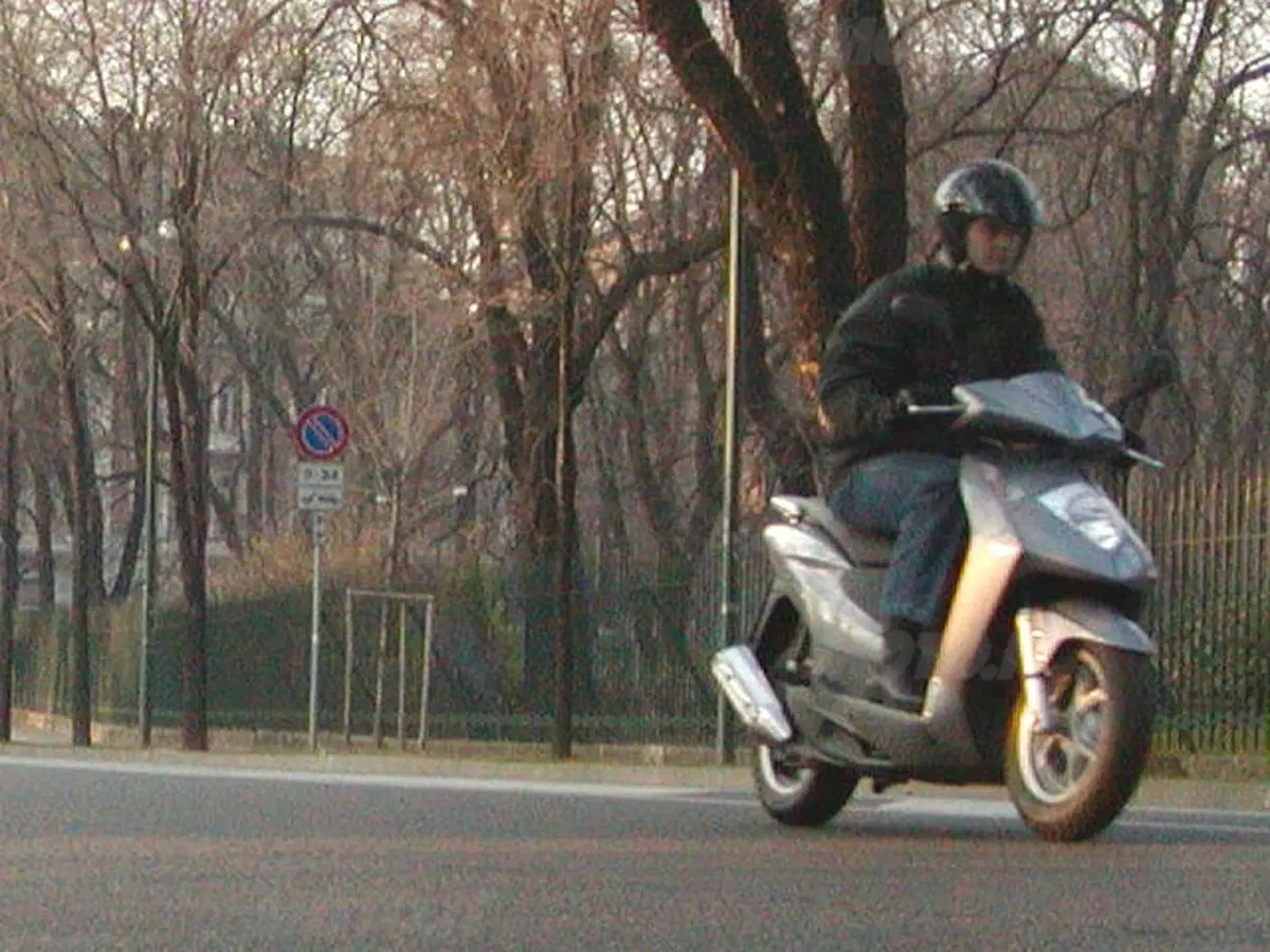 KYMCO People 125 (23)