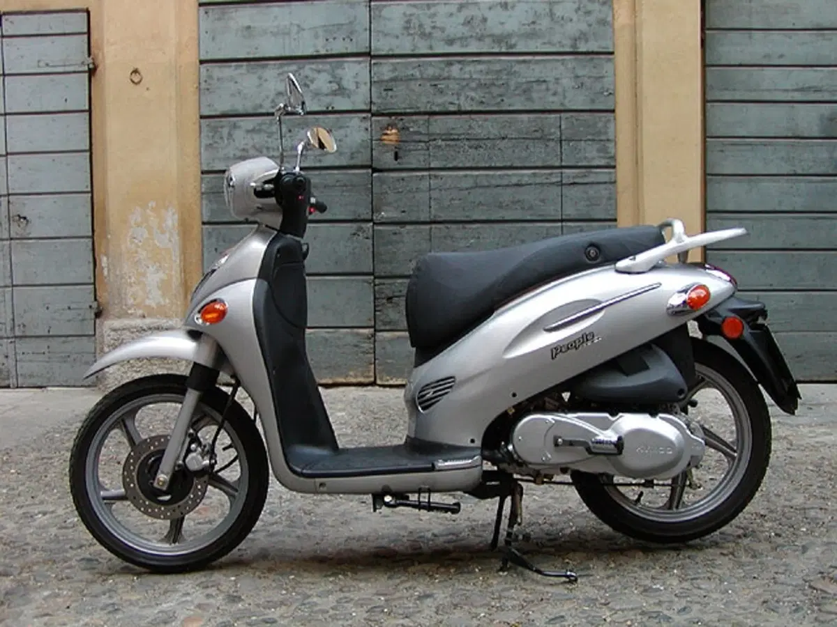 KYMCO People 125 (24)