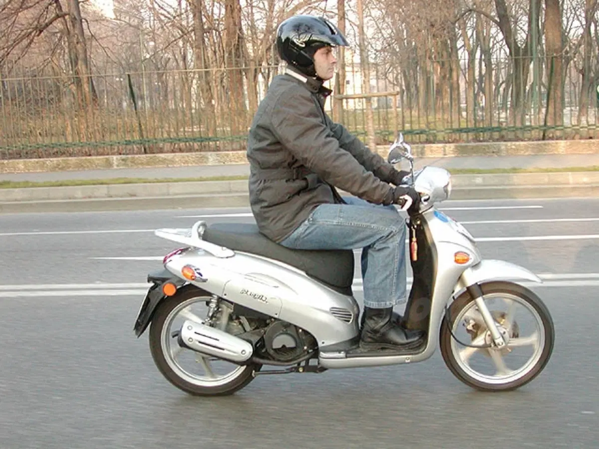 KYMCO People 125 (36)