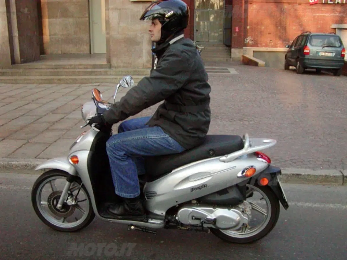 KYMCO People 125 (37)