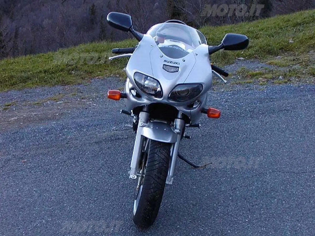 SUZUKI SV 650 S (4)