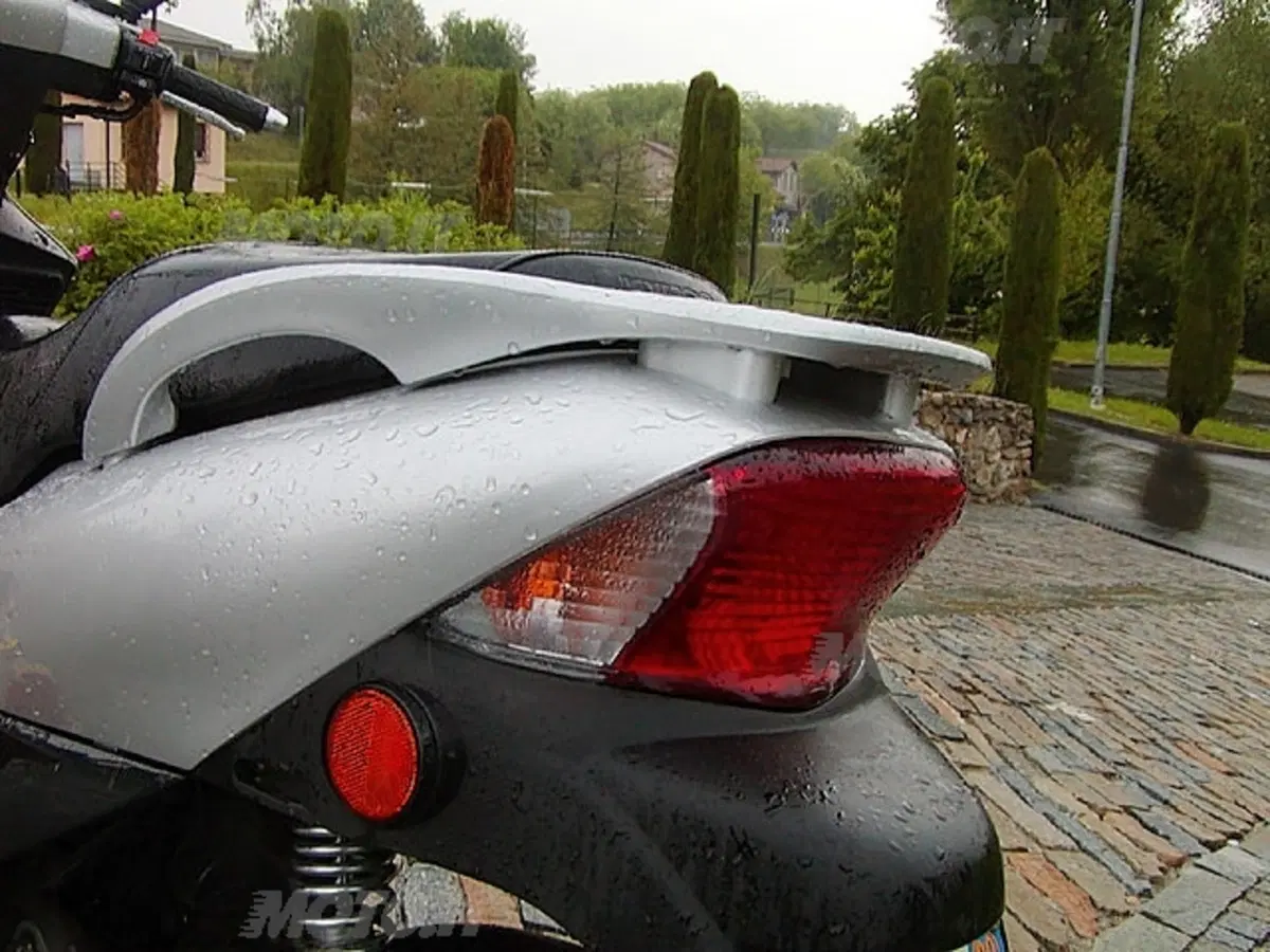 KYMCO B&W 250 (6)