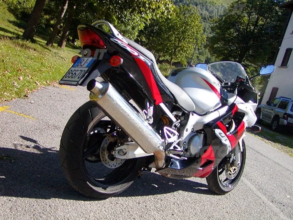 HONDA CBR 600 F (4)