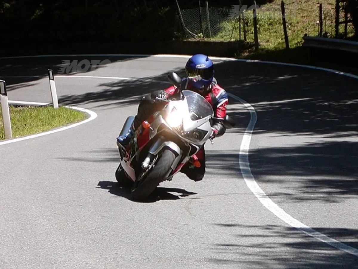 HONDA CBR 600 F (15)