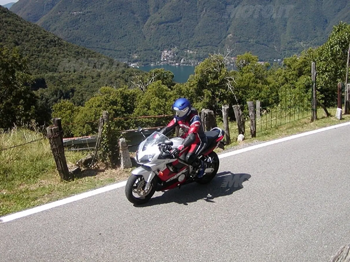 HONDA CBR 600 F (18)