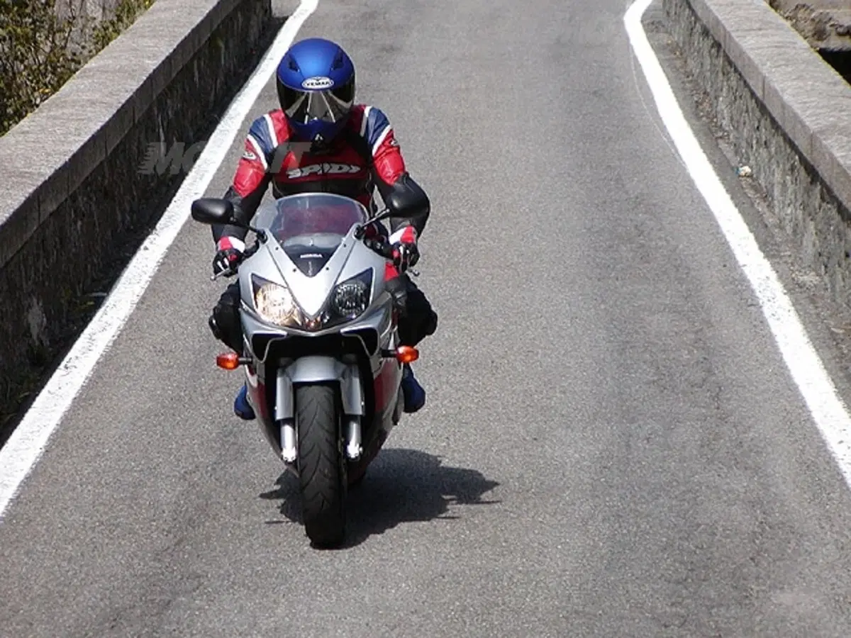 HONDA CBR 600 F (20)