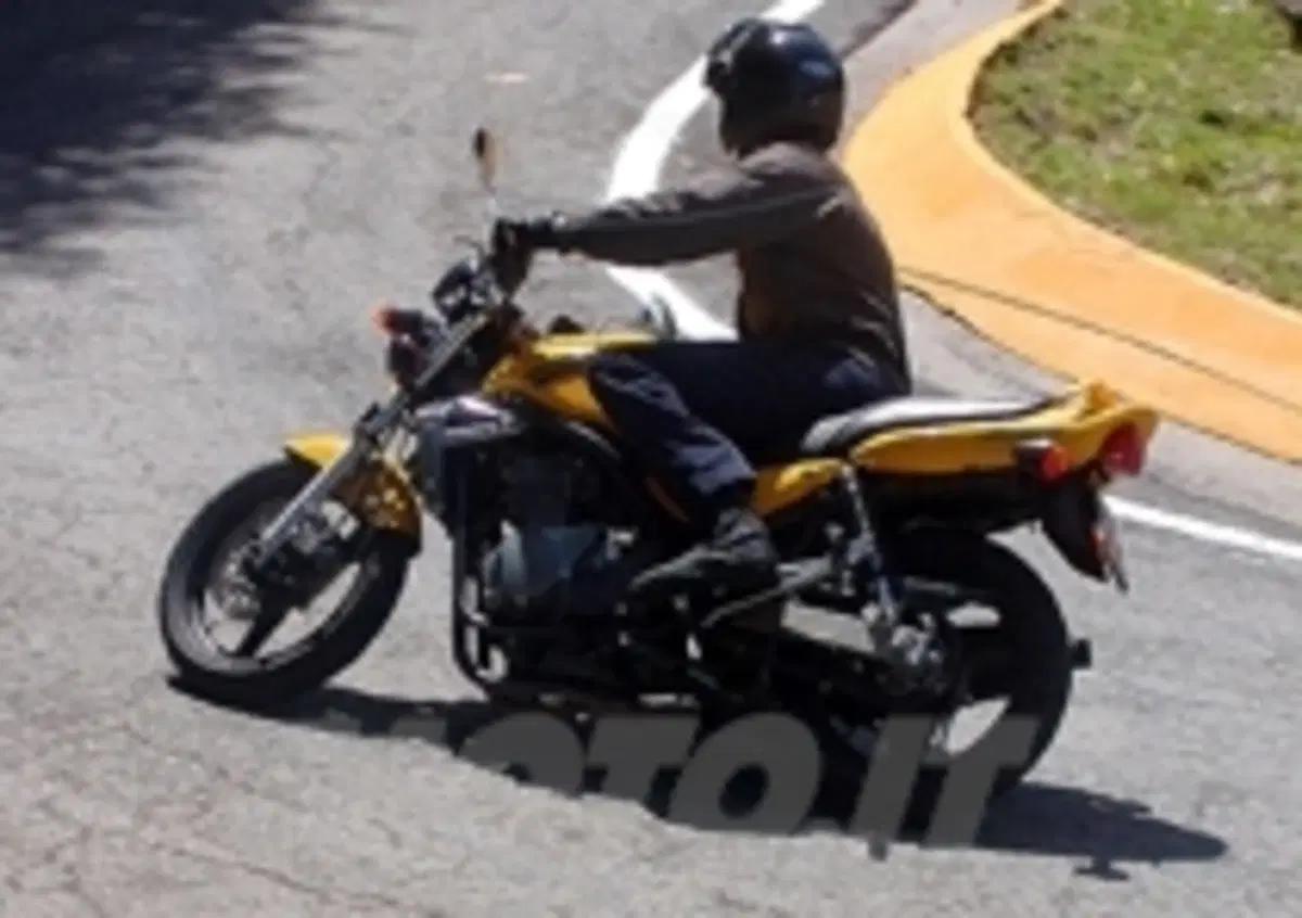 KAWASAKI ER-5 500