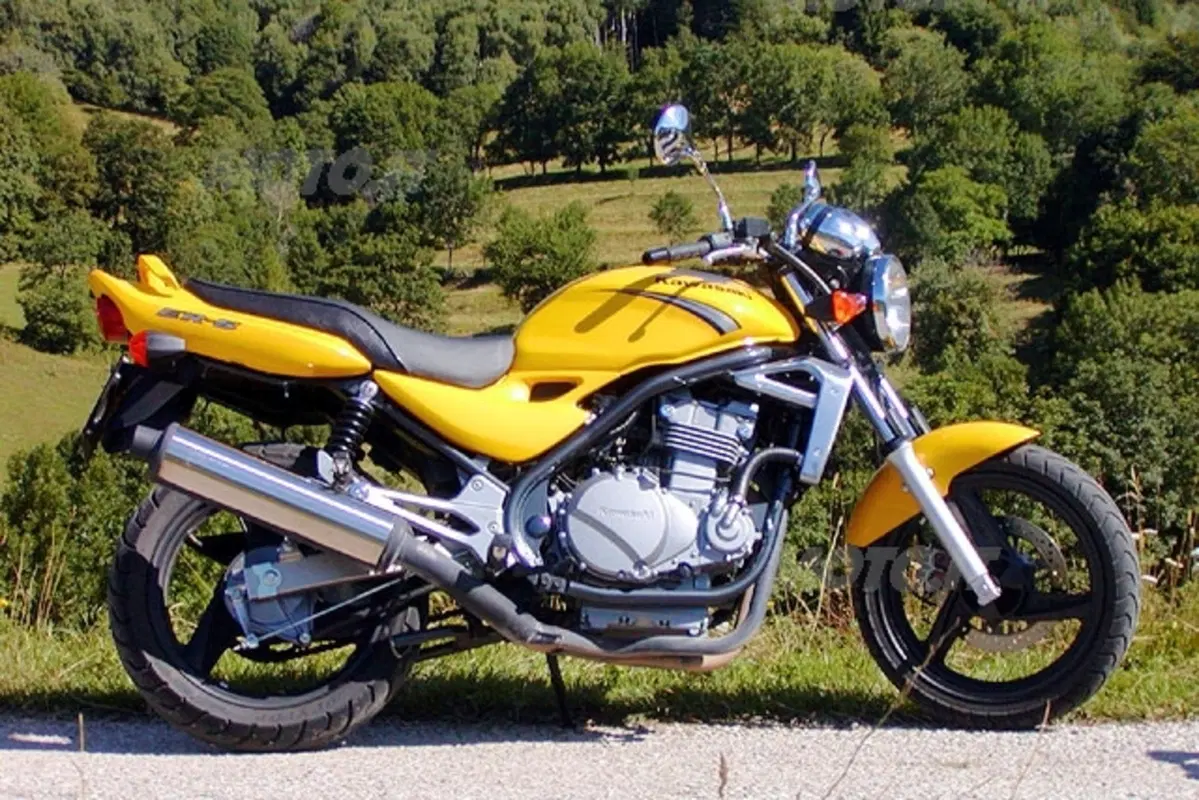 KAWASAKI ER-5 500