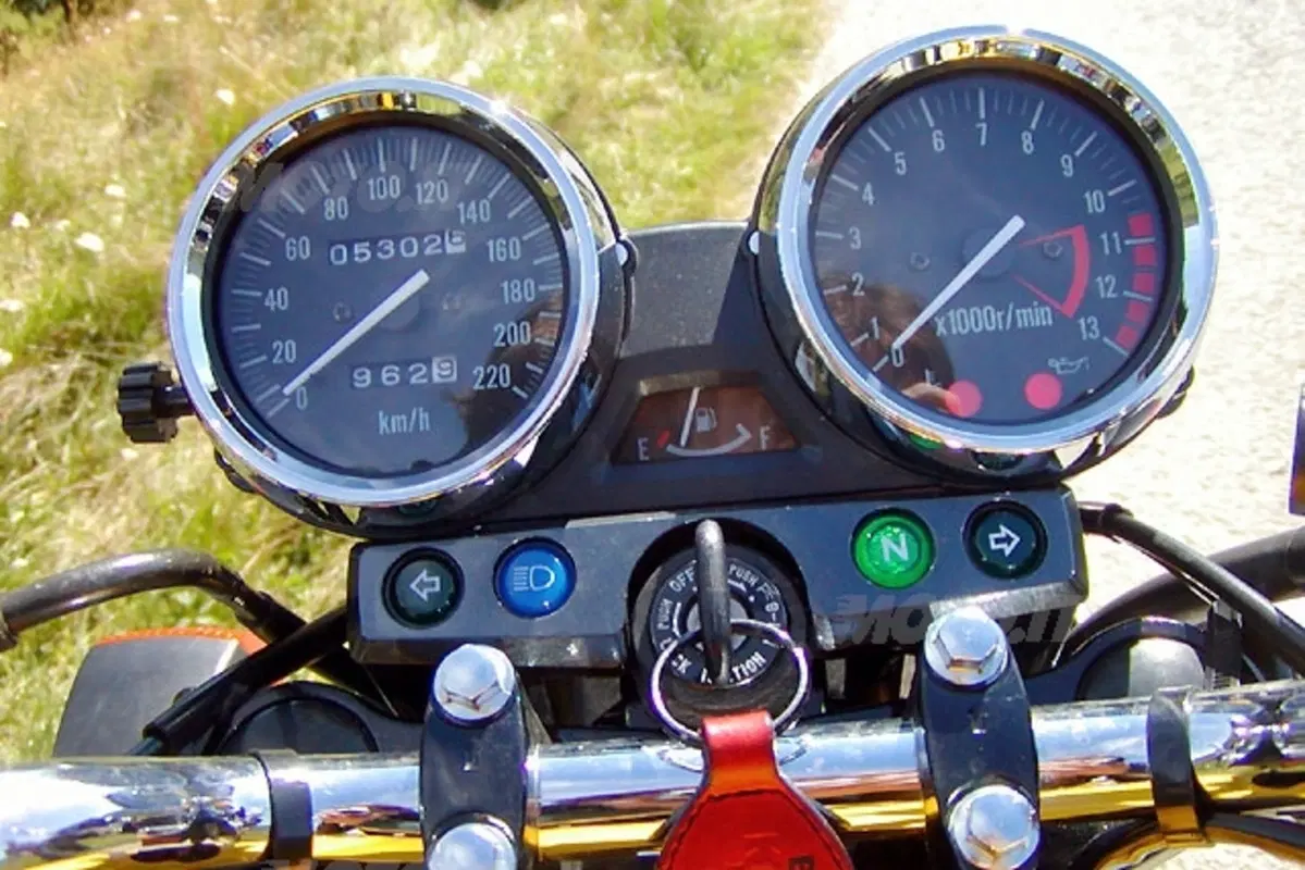 KAWASAKI ER-5 500 (12)