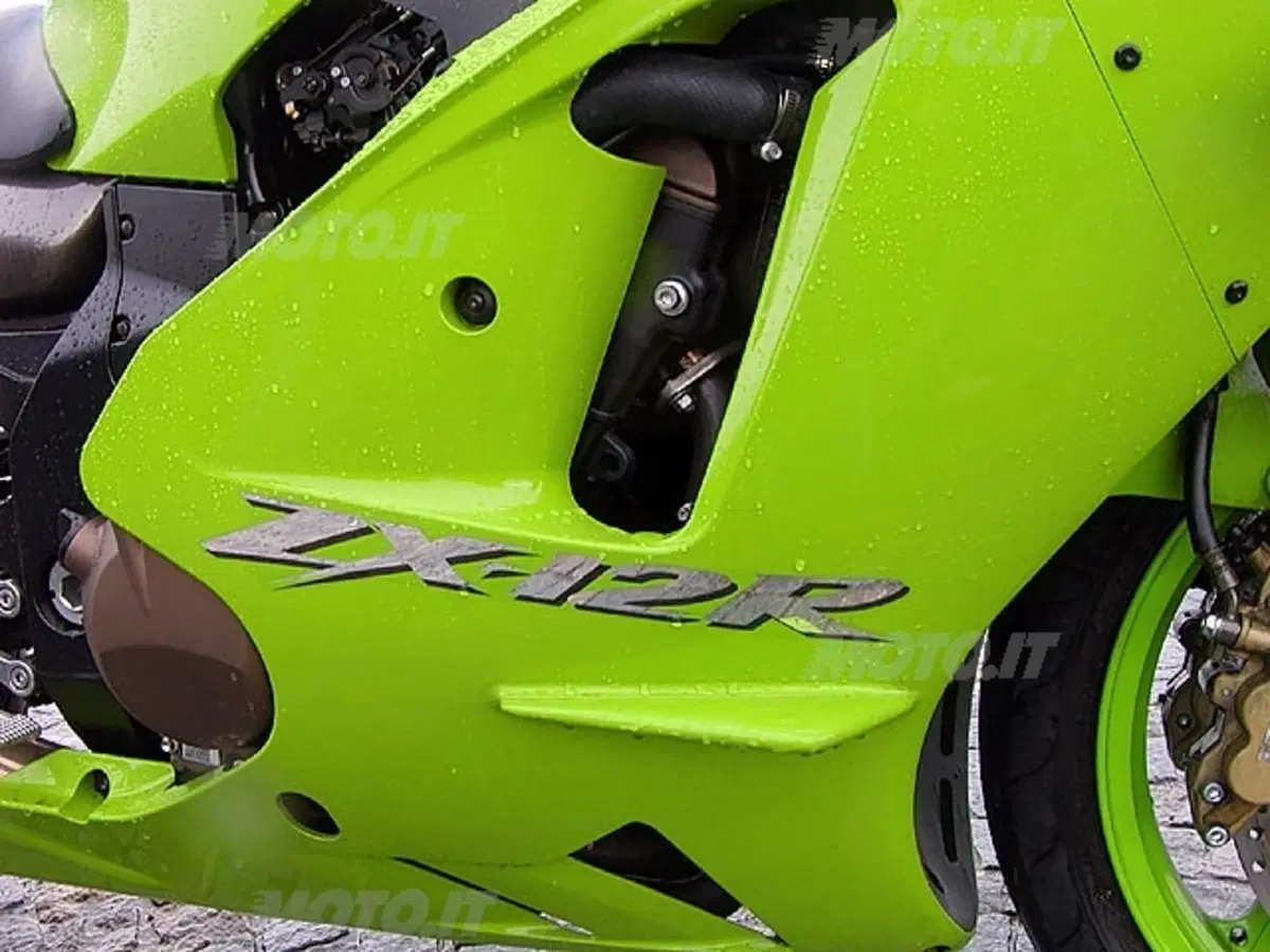 KAWASAKI ZX 12 R (6)