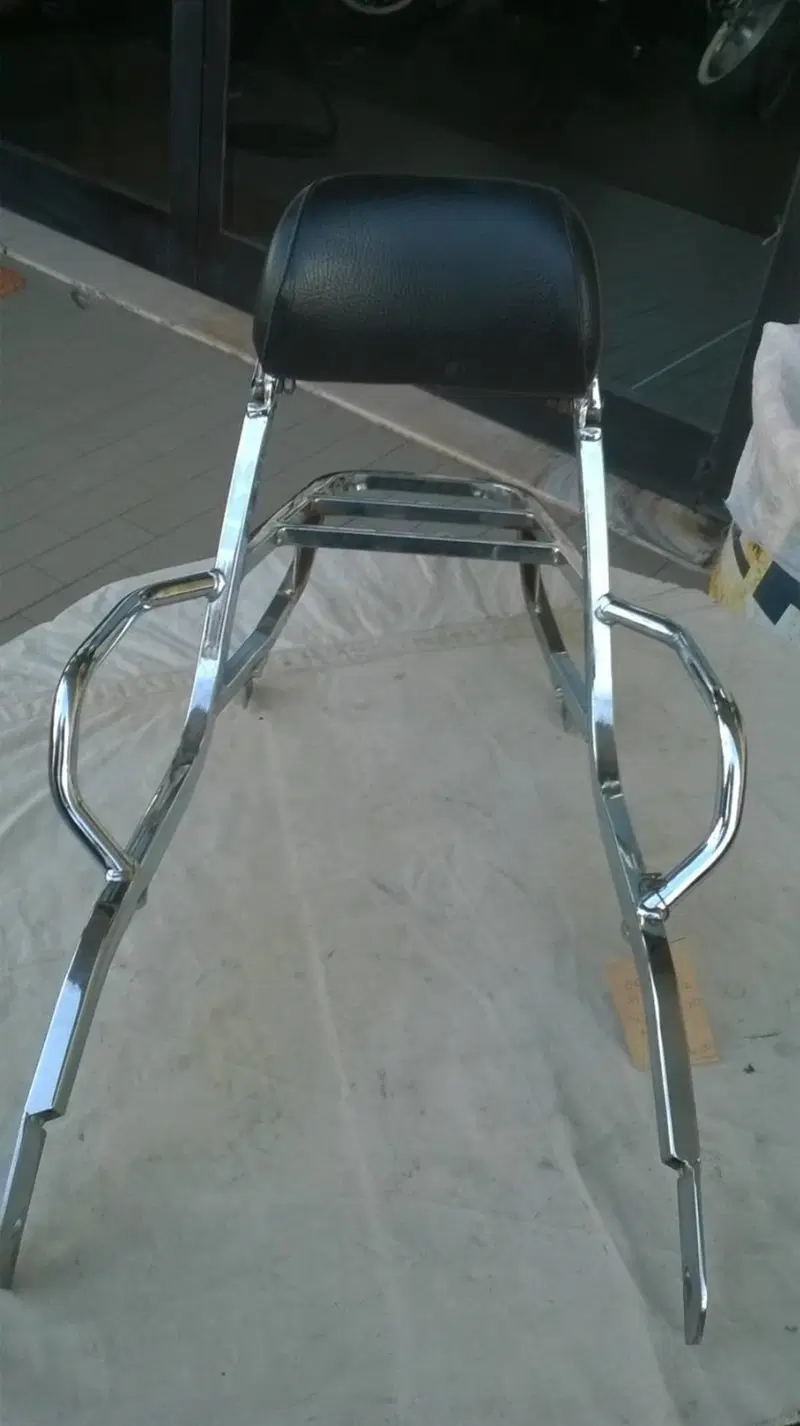 Schienale con portapacchi Moto Guzzi (4)