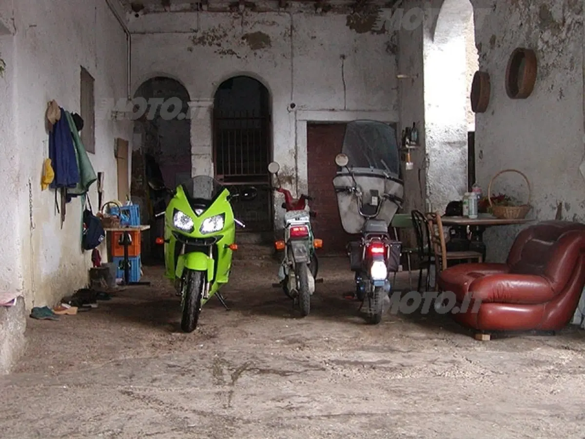 KAWASAKI ZX 12 R (19)